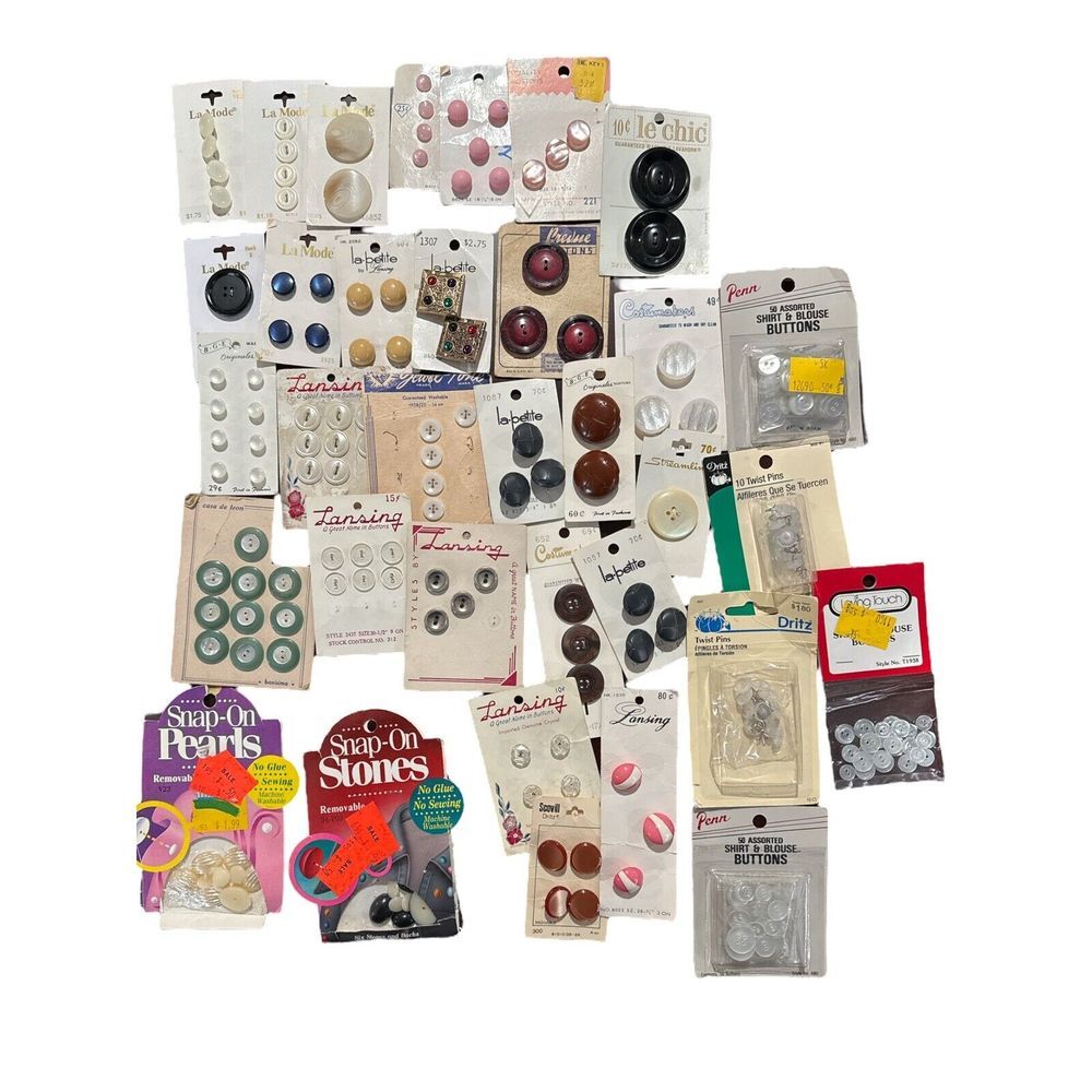 HUGE Vintage‎ LOT Carded Buttons Plastic Metal Sewing Lansing Bouton Pearls